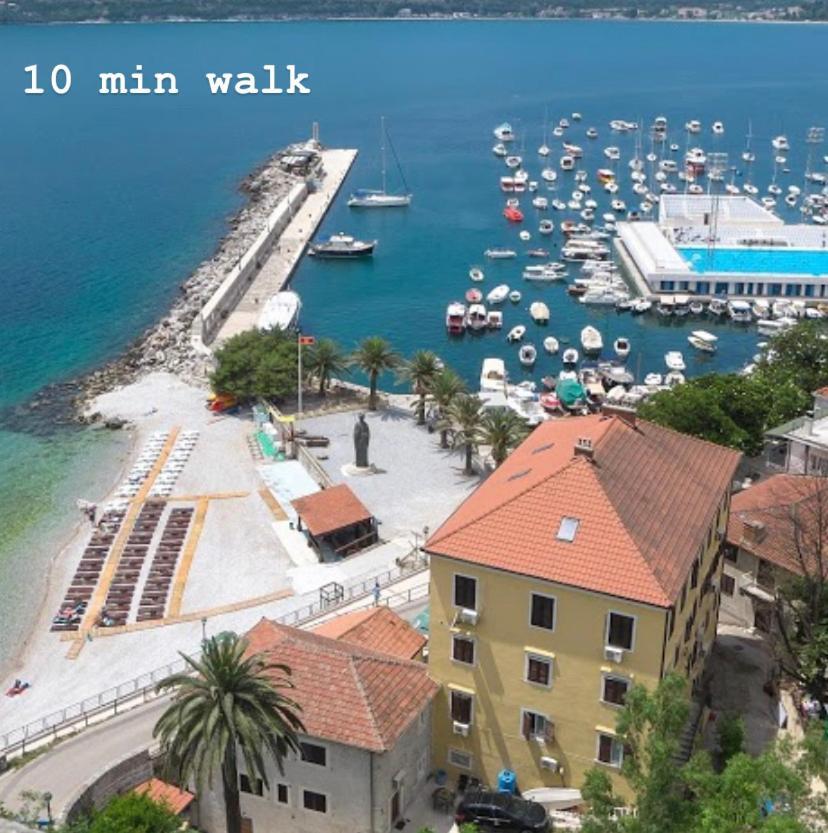 Napjacu With Own Parking And Garden Apartamento Herceg Novi Exterior foto